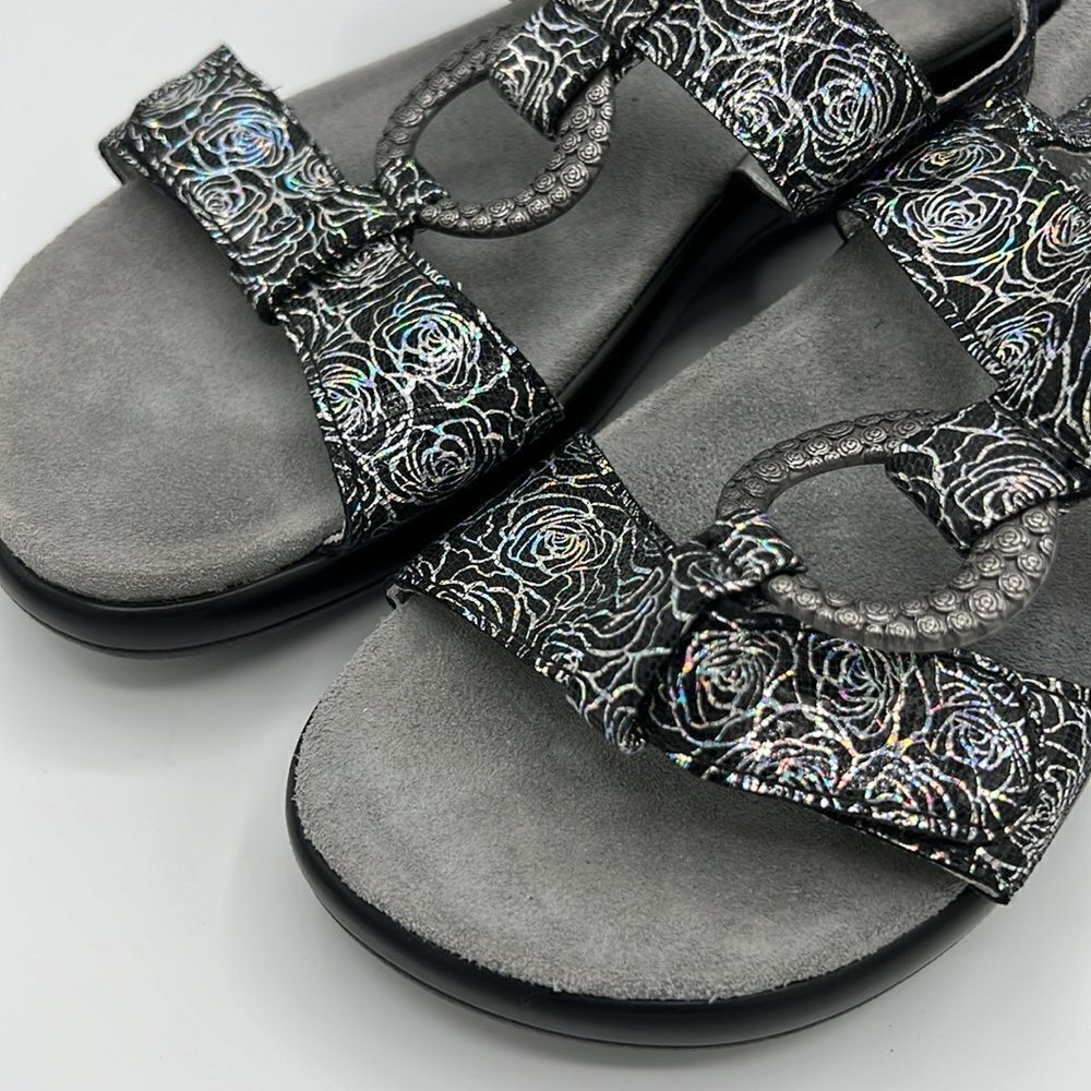 Alegria by PG Lite Steel Rosette Julie Leather Sandal Size 8 - 8.5 B17A‎ - Picture 4 of 9